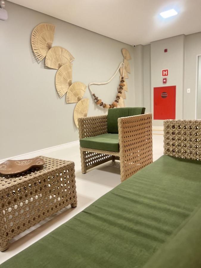 אקווירז Paraiso Beach Hotel מראה חיצוני תמונה