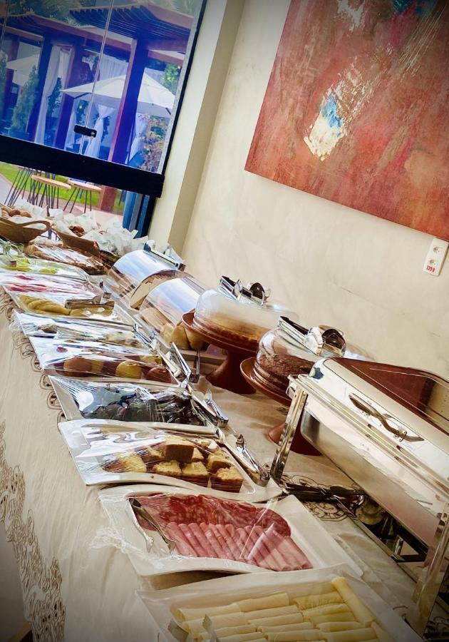 אקווירז Paraiso Beach Hotel מראה חיצוני תמונה