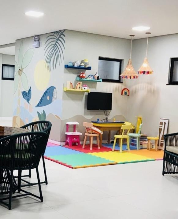 אקווירז Paraiso Beach Hotel מראה חיצוני תמונה
