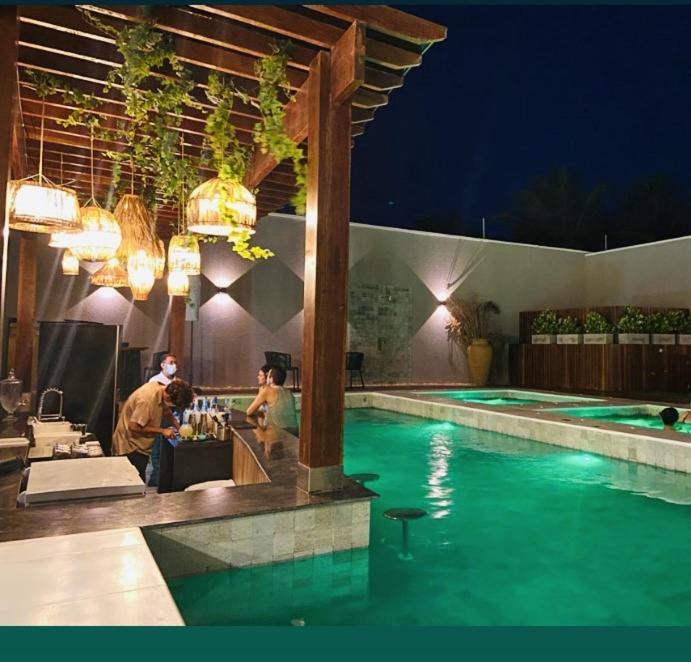 אקווירז Paraiso Beach Hotel מראה חיצוני תמונה