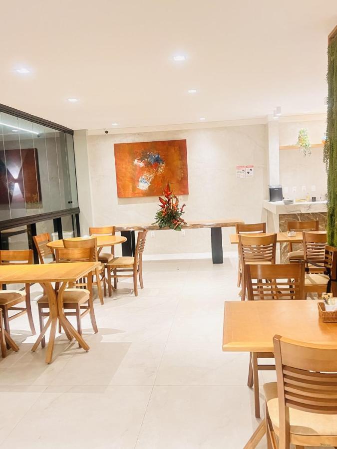 אקווירז Paraiso Beach Hotel מראה חיצוני תמונה